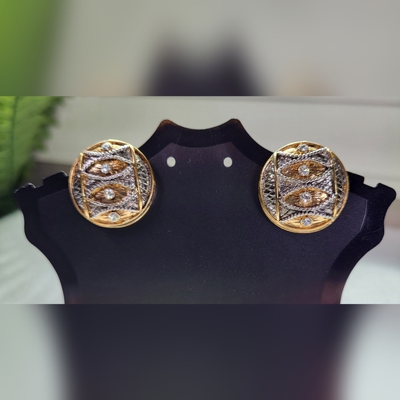 Gold and Silver Mixed Metal Circle Stud Earrings / Clip-on - Picture 3 of 5